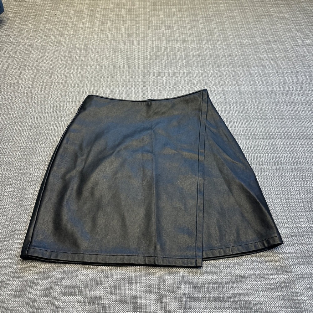 Black Faux Leather Wrap Mini Skirt XS Ultra High Rise Hollister Edgy Y2K Revival
